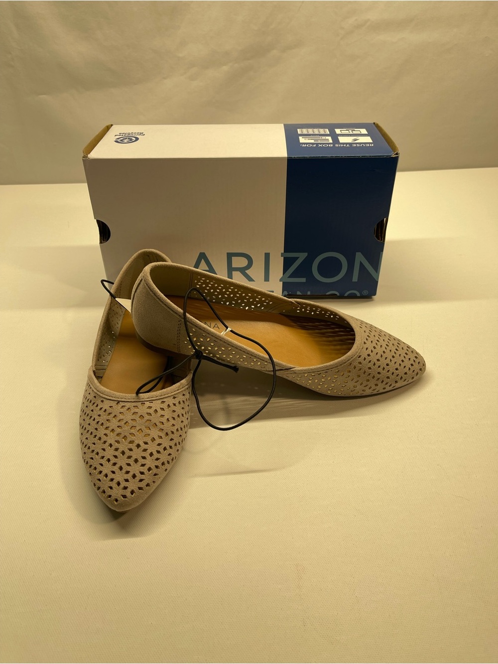 Arizona Julian Taupe Women's Size 7M Flat Style Shoes, New In A Box ,SKU #0118 - Picture 3 of 4